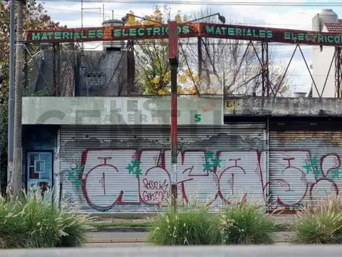 Avenida Presidente Peron 2700, Piso 0