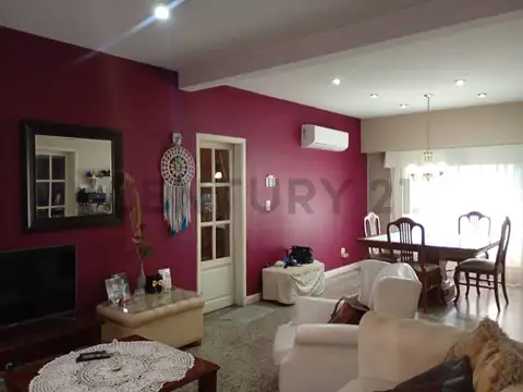 Venta casa Jose C Paz 4 ambientes