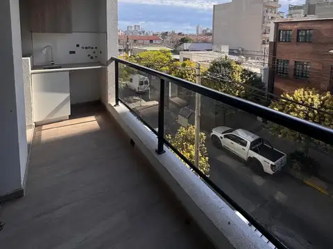 Calle 46  entre 18 y 19 al 1100