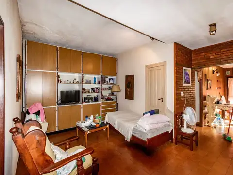 VENTA CASA 7 AMB CON JARDIN TERRAZA Y COCHERA