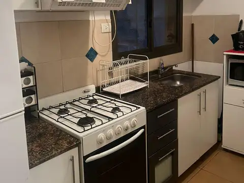 ALQUILO DEPARTAMENTO 1 DORMITORIO AMOBLADO SOBRE AV. PUEYRREDON