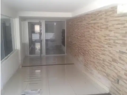 Monoambiente "Super estratégico" Frente facu. Con cochera.