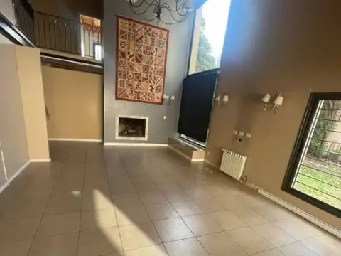 Casa 5 ambientes en Quilmes Oeste