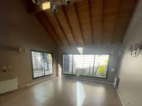 Casa en Venta en Quilmes Oeste, USD 330.000