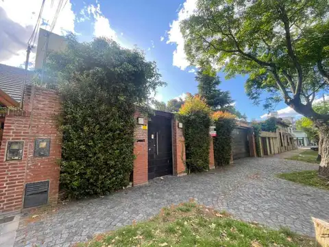 Casa 5 ambientes en Quilmes Oeste