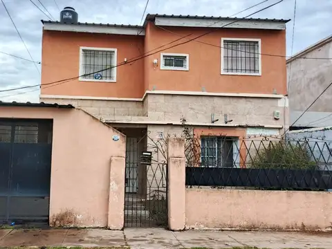 VENTA CASA + DEPARTAMENTO  , GARAGE, PATIO