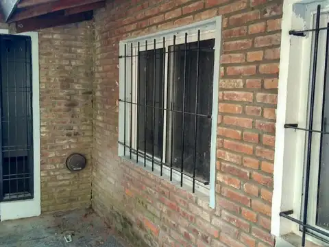 Depto Tipo Casa en Venta en Ituzaingó, USD 90.000
