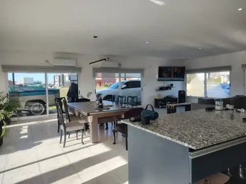 Casa en Venta en Monte Grande, USD 330.000