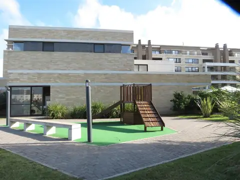 Departamento en Alquiler con 1 cocheras