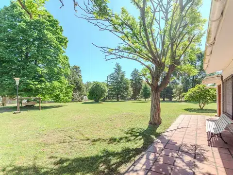 Barrio cerrado Los Ombues, Calle 1453 100