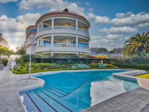 Av. Carlos Colombres  al 1200