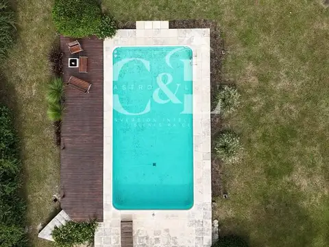 Casa en Venta con 1 cochera