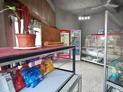 LOCAL EN ESQUINA GALLO