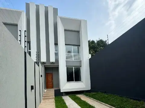 CFA230 - CASA A ESTRENAR - 3 DORMITORIOS - AV. TACUARÍ Y CORRIENTES