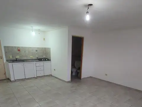 Departamento en Alquiler en Lanus Este, $ 550.000