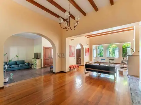 Casa en Venta con 1 cochera