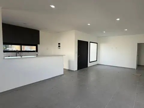 Casa en Venta en Pilar del Este - San Ramon, USD 160.000