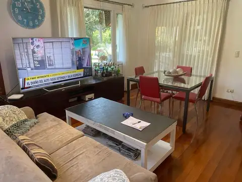 Casa en Venta en Abril Club De Campo, USD 1.100.000