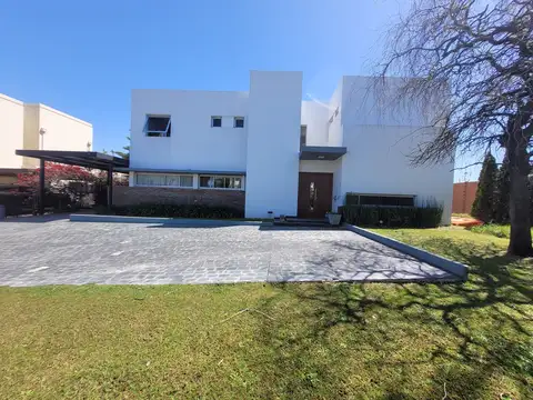 Casa en Alquiler Temporal en Talar del Lago II 3 dormitorios, General Pacheco 100