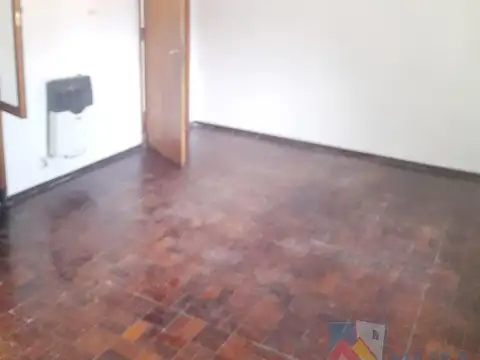 Casa en Alquiler con 1 cochera