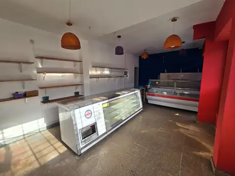 LOCAL EN VENTA EN MONTECASTRO