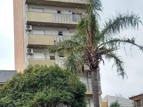 27 de Febrero  1600 - Piso 1º Dpto B