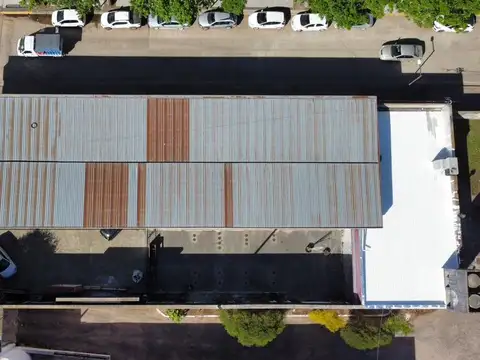 IMPORTANTE INMUEBLE CENTRICO ( EX LA RAZA)