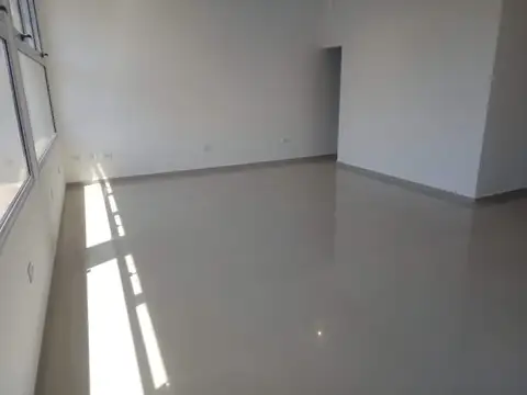 Oficina en Alquiler en Quilmes, $ 650.000