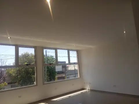 Oficina en Alquiler en Quilmes Oeste