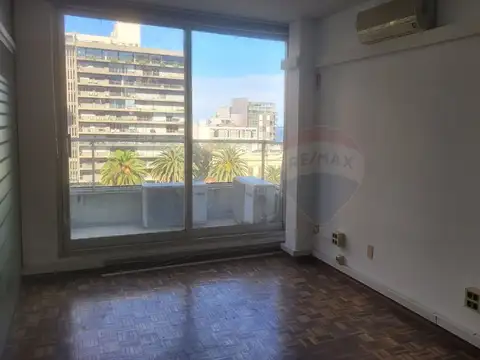 Plaza Independencia 800