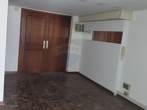 Oficina en Venta 28 años