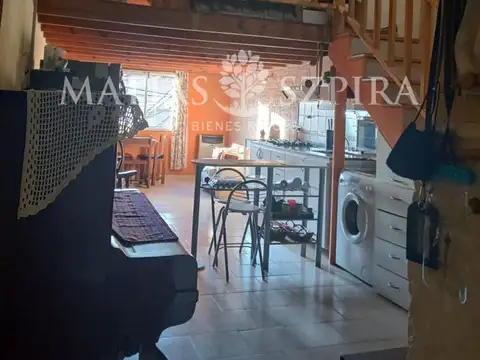 Angel Acuña 1100, Piso 1