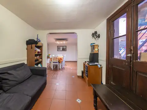Depto Tipo Casa 5 ambientes con 2 baños