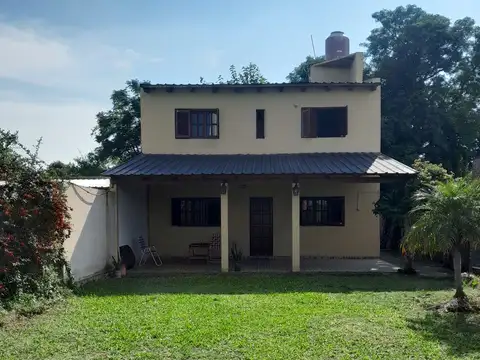 CASA 3 AMBIENTES EN VENTA BARRIO SANTA CLARA GOYA 