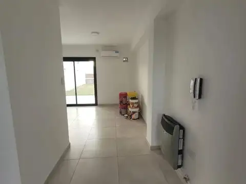 Departamento en Alquiler con 1 cocheras