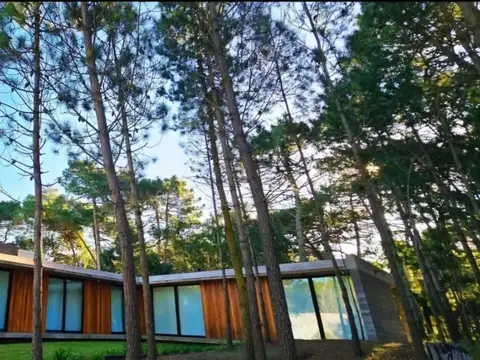 Casa a estrenar 5 ambientes en Pinamar Alamos