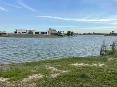 Terreno en Venta de 937,0 m2