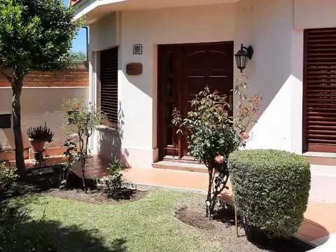 CASA CON GAS NATURAL EN MINA CLAVERO