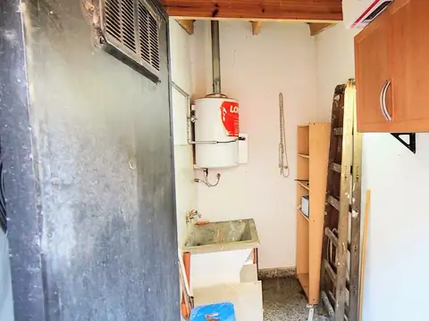 Depto Tipo Casa en Venta en Bernal Oeste, USD 35.000