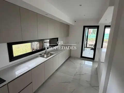 Venta de Casa 5 Ambientes en Santa Sofia, Pilar