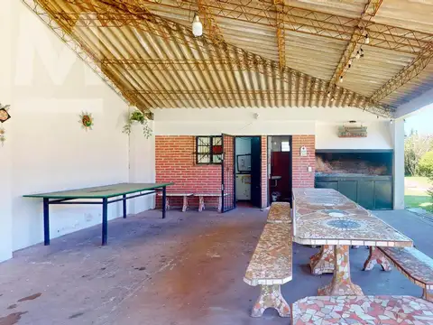 Casa en Venta con 5 cocheras