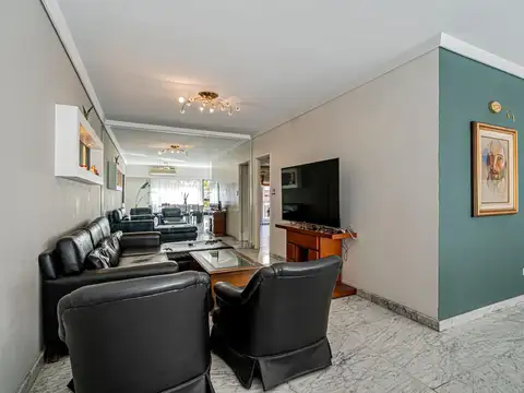 Departamento en Venta con 2 cocheras