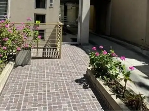 Belgrano 1075 , Piso 8