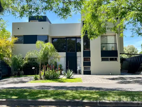 Casa en Alquiler  anual en Santa María de Tigre