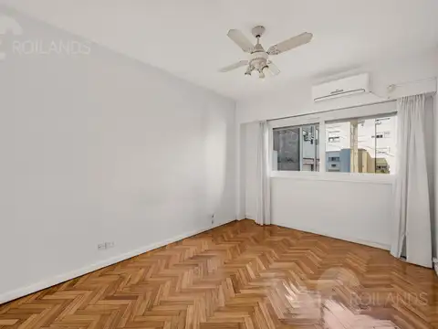 Venta 4 ambientes con toilette, balcones y palier privado en Recoleta  barrio norte
