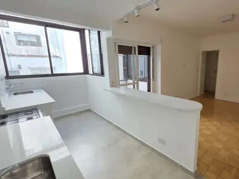 Excelente 3 Ambientes Reciclado Completamente en Palermo en 8vo Piso - Apto Crédito