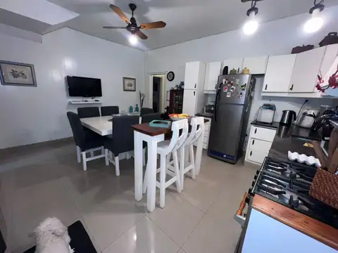 Apto Credito Casa Tres Dorm., Jardin, Quincho y Pileta en Ballester