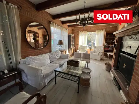 Casa 6 ambientes con 3 baños