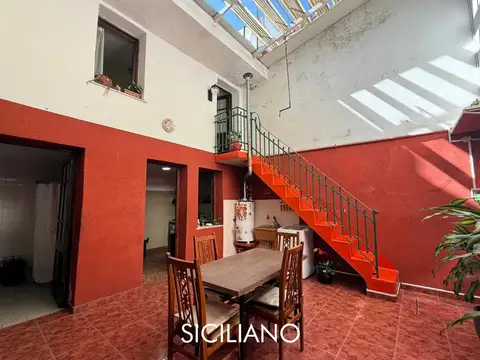 Depto Tipo Casa en Venta de 3 ambientes