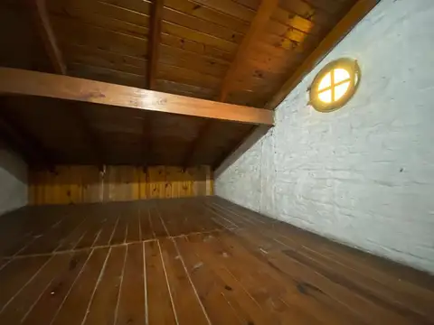 DEPARTAMENTO AMBIENTE Y MEDIO CON ENTRE PISO